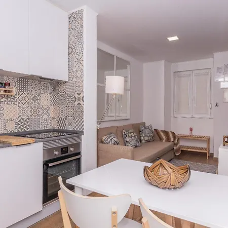 Feira Da Ladra Comfy Premium * Lisboa