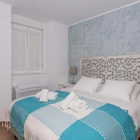 Feira Da Ladra Comfy Premium Daire